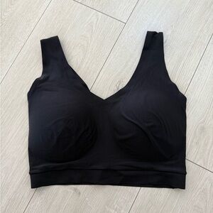Chantelle Black Seamless Bra New & Never Used
